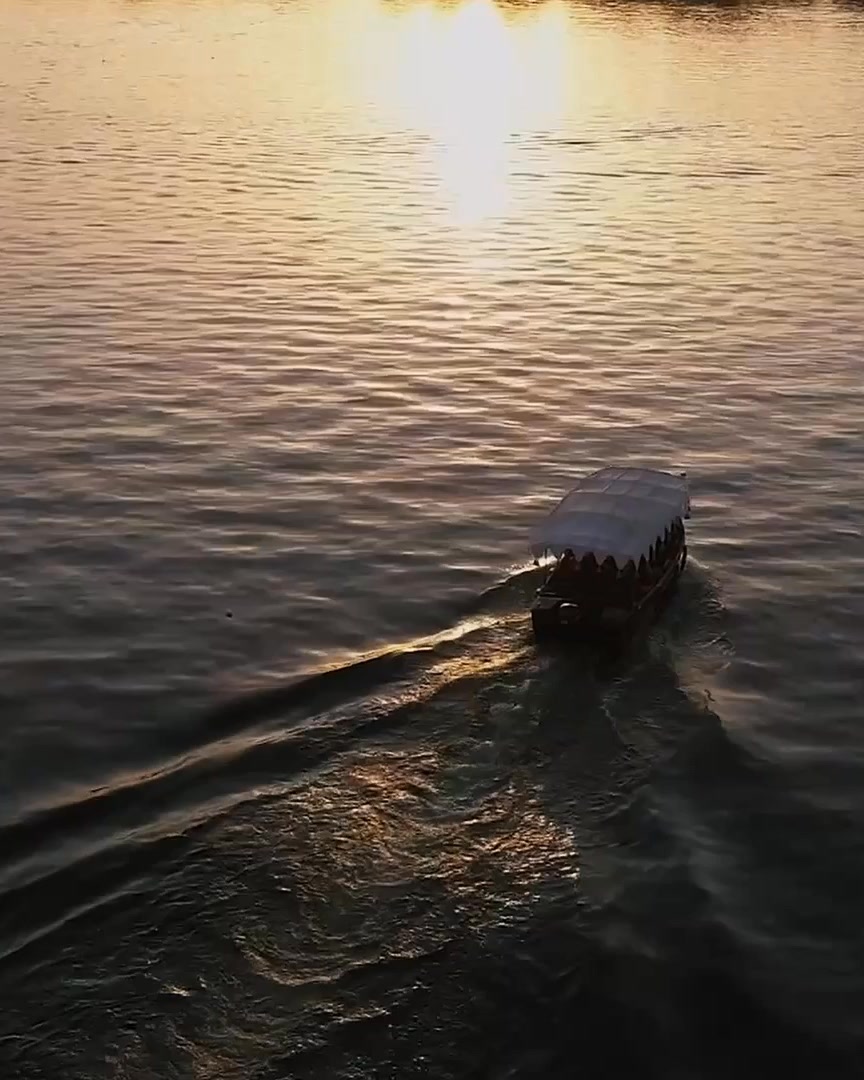 Oberoi Hotels Meta ad: experience unspoken luxury -- some places ask nothing of you but to arrive